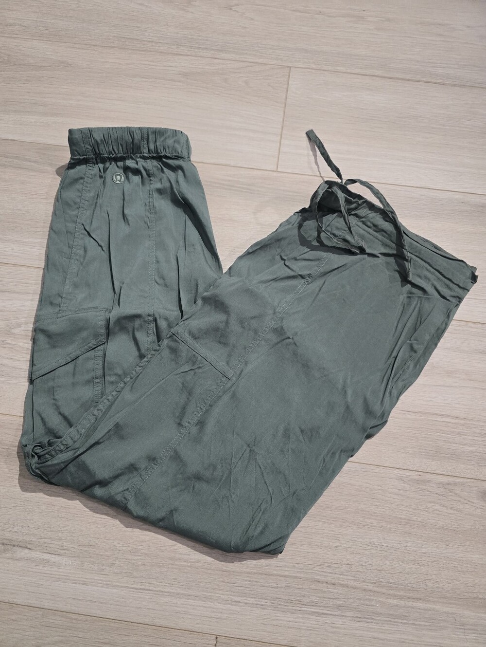LULULEMON cargo Pants